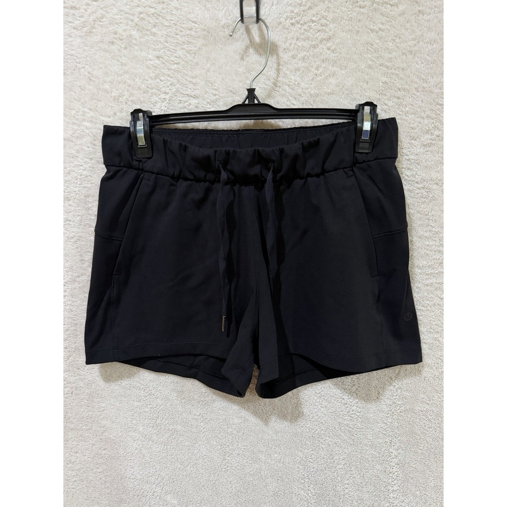 Lululemon Shorts Women 4 Black On The Fly 2.5 Run Stretch Gym Athletic Workout